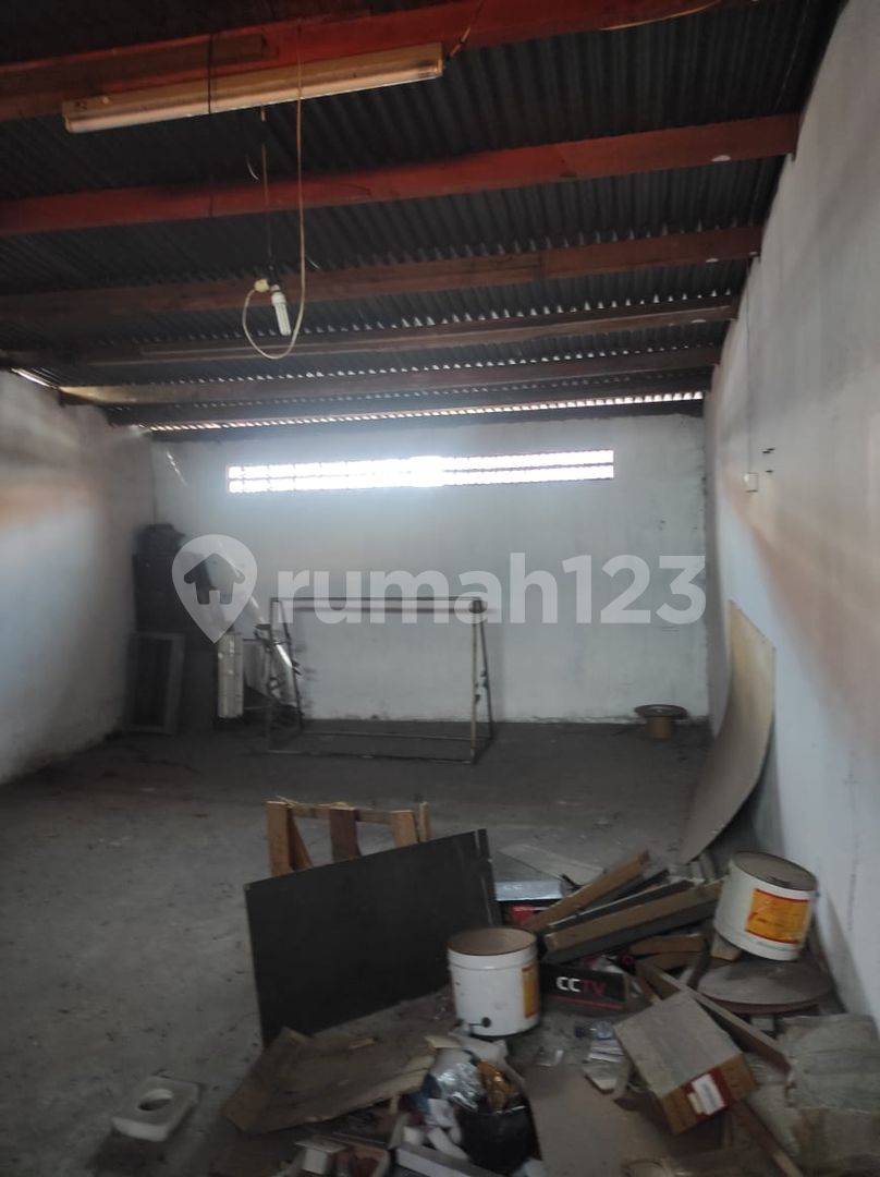 2-Story Commercial Shop House near Teuku Umar, Suitable for Office and Business