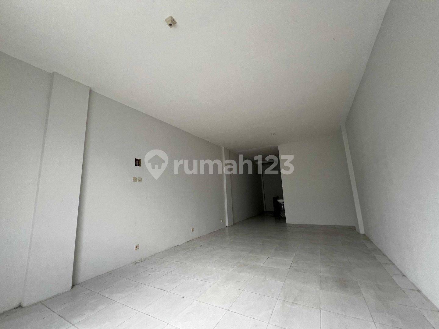 Commercial Area with Parking - Ruko Royal Palace Sidoarjo