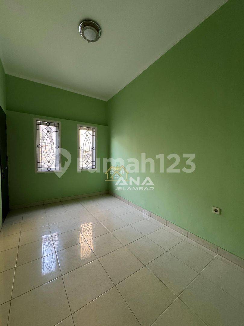 New Renovated 2-Story House in Jelambar, 6x10m, 3 Bedrooms, 2 Bathrooms