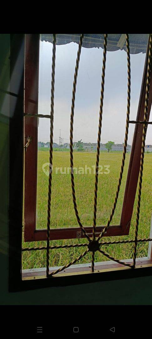 Spacious House in Strategic Bekasi Location