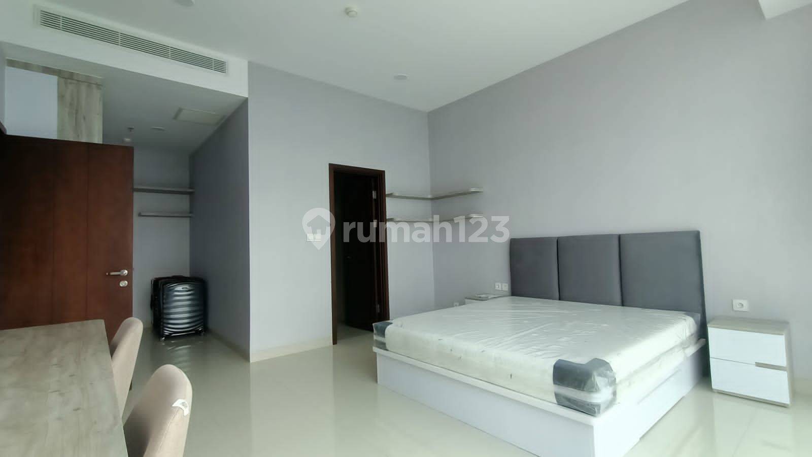 Lippo Karawaci Apartment with Strategic Location