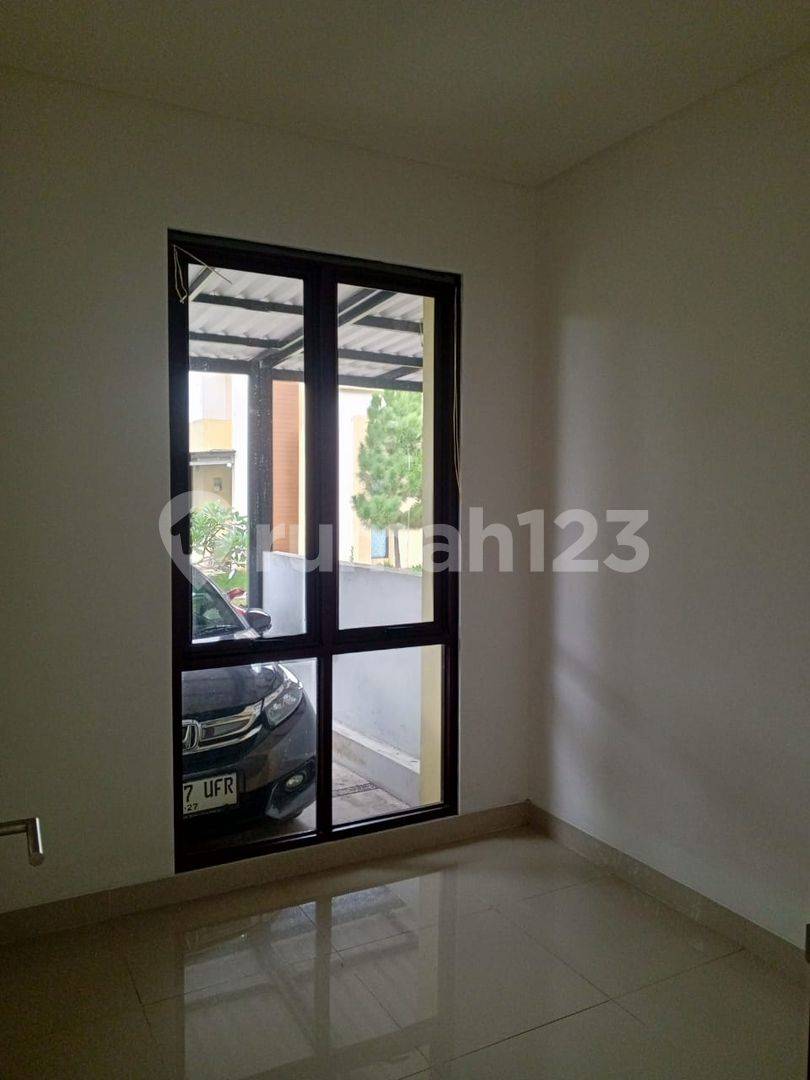 Di Sewakan Rumah Di Cluster Vialle Citra Raya