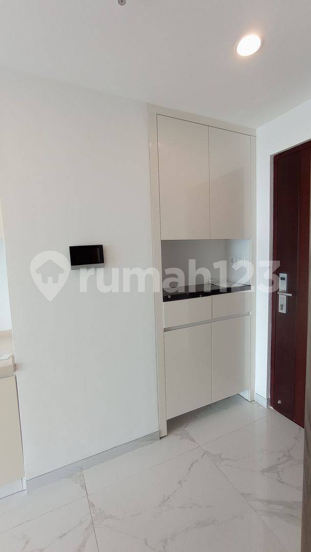 Sky House, BSD-тегі сәулетті 2 жуынатын пәтер