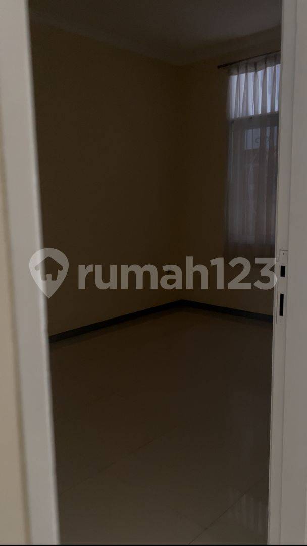 2-Bedroom Home Near SMS Mall, Wide Street Access