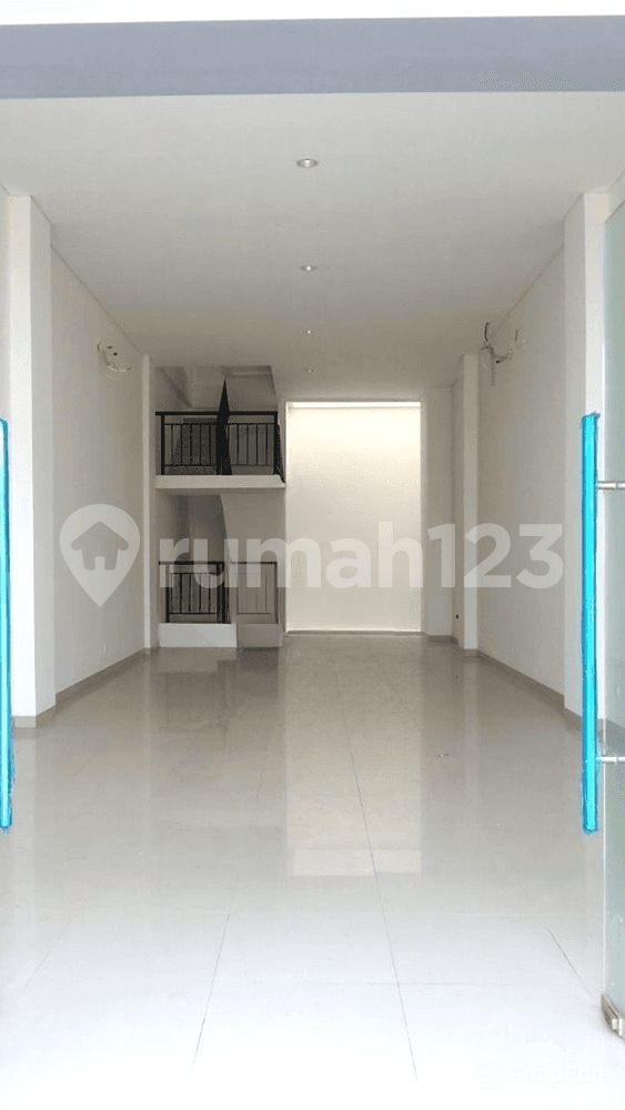 Ruko Avenue в JGC Jakarta Garden City Cakung - Комерційний/Офісний простір