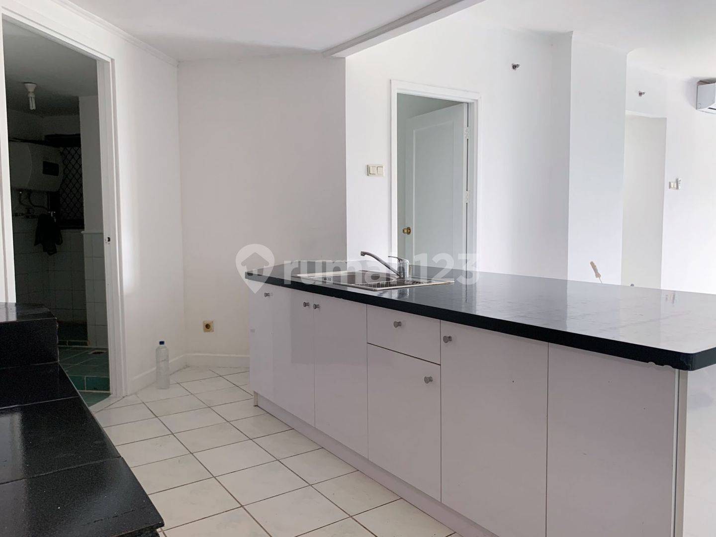 Apartment Amartapura 3br Bagus Harga Nego Di Lippo Karawaci