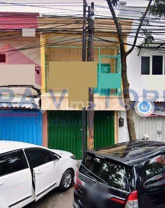 3-Story Commercial Space in Busy Culinary Area of Malang City
