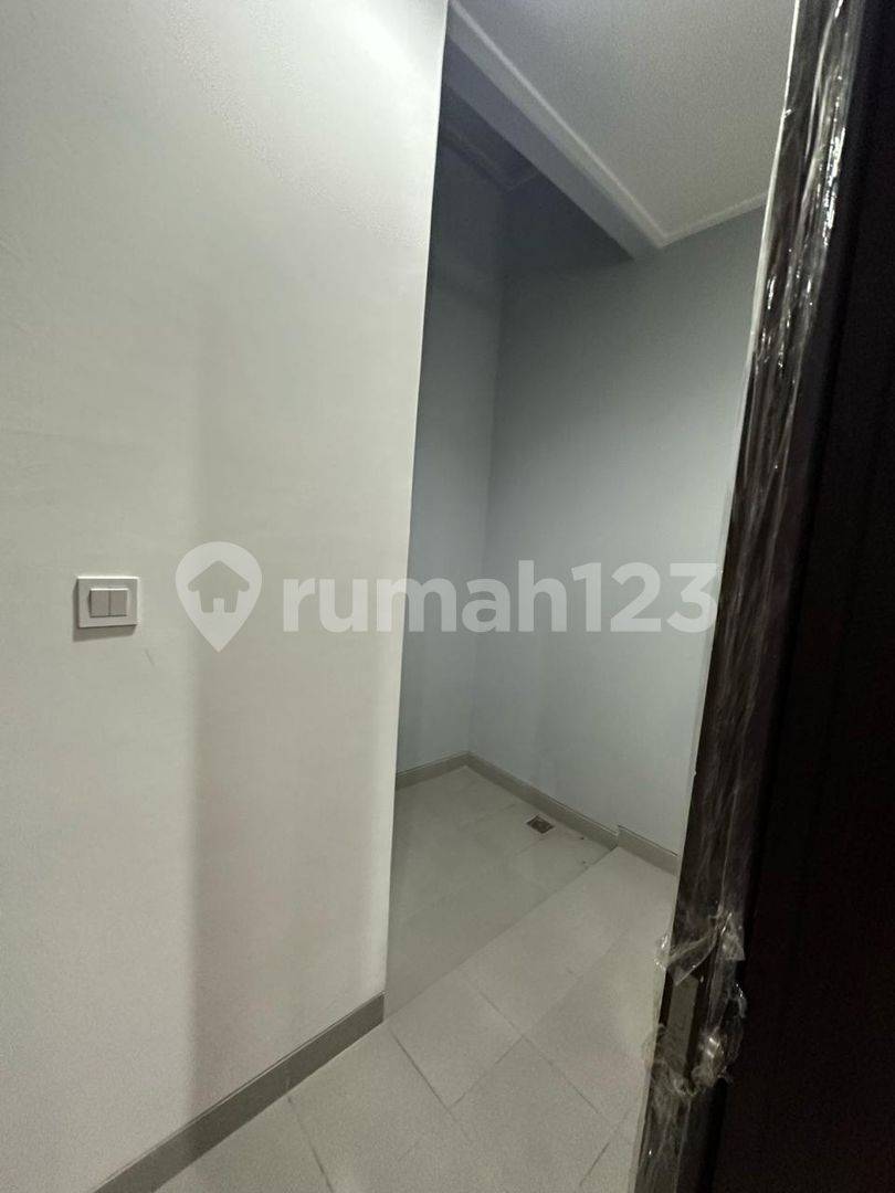 PIK 2 House Rental - 8x10 Spacious Property with 4 AC Units