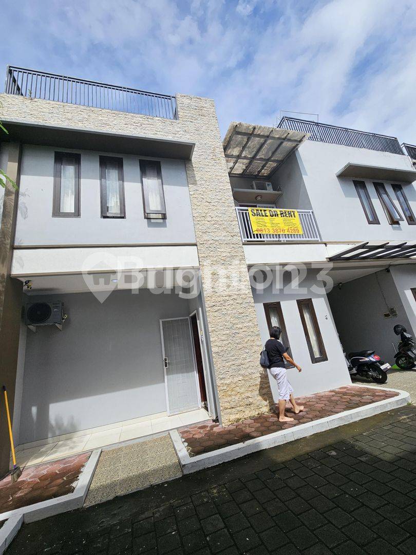Modern Minimalist House in Jimbaran - Strategic Location Near GWK and Beach