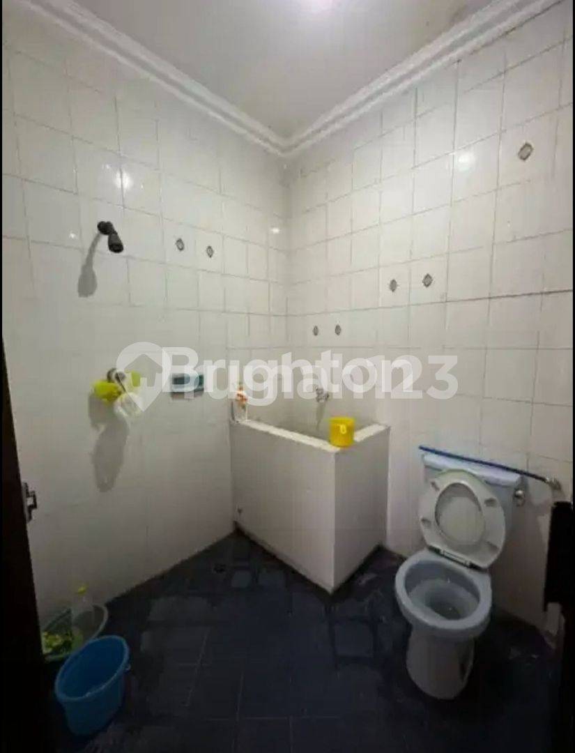 2-Story House Near Galaxy Mall, Strategic Location in Surabaya