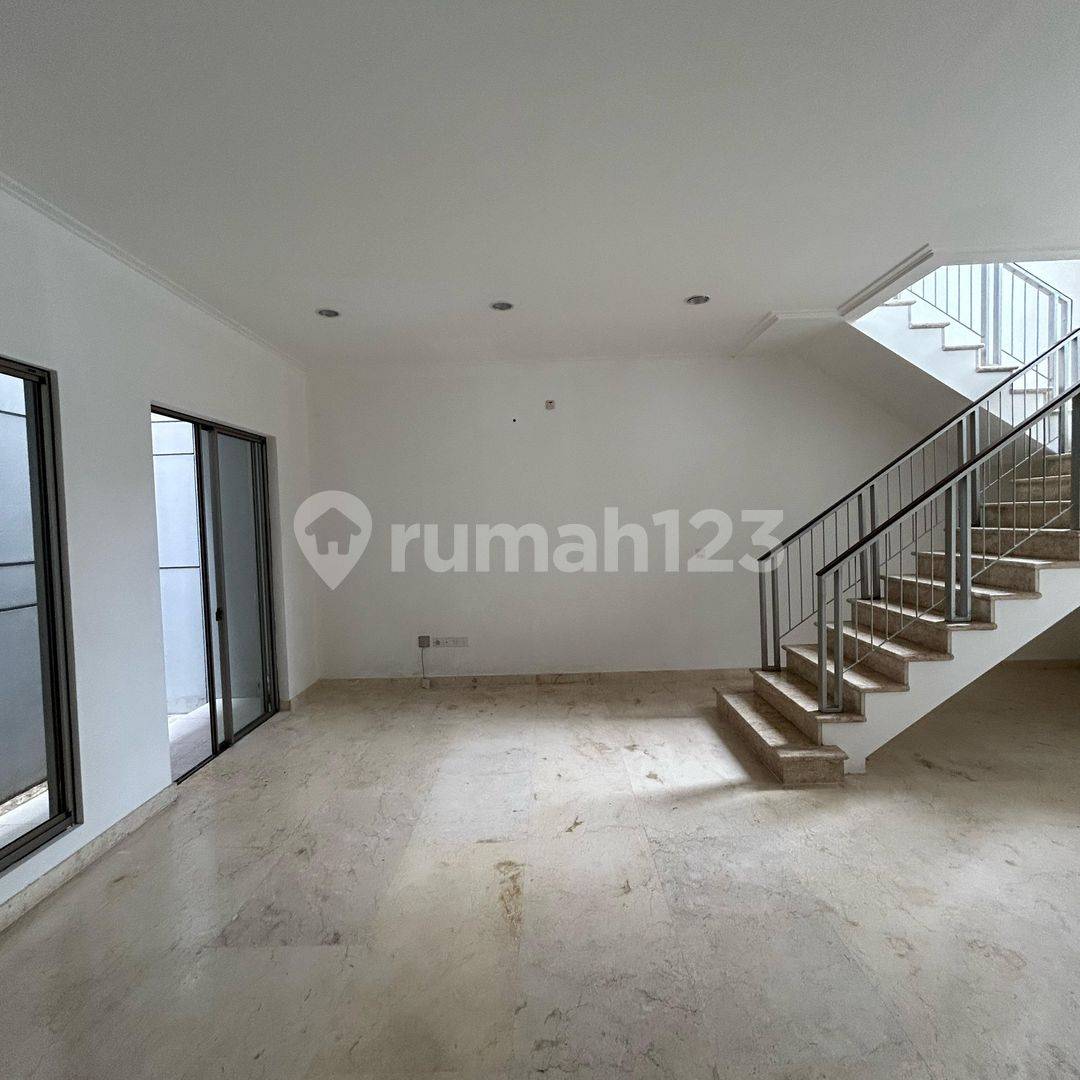 PIK-тегі Symphony Golf House, 2 қабатты, 3+1 жұмақ