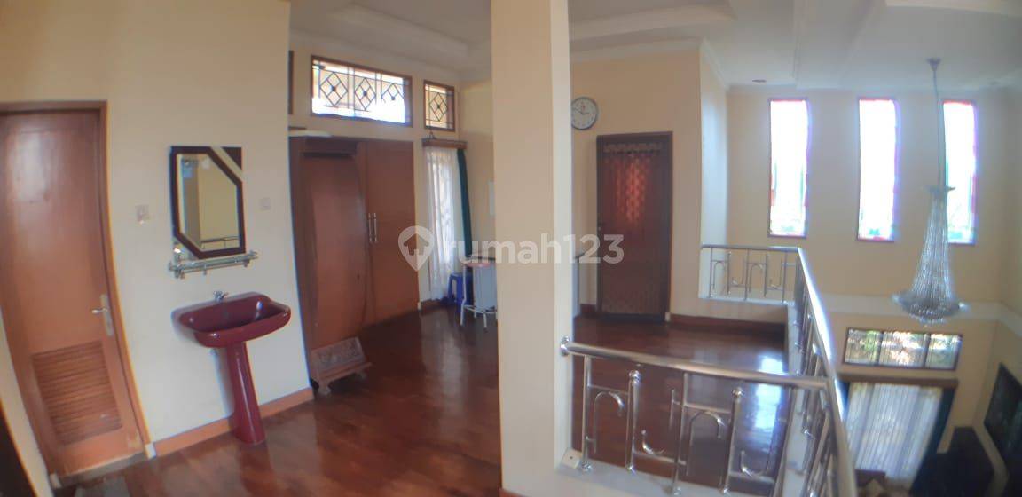 Gunung Batu Pasteur Fully Furnished 2-Story House Near Toll