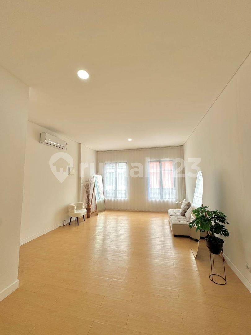 Ruko Maggiore Grande 2 Lantai Commercial Property