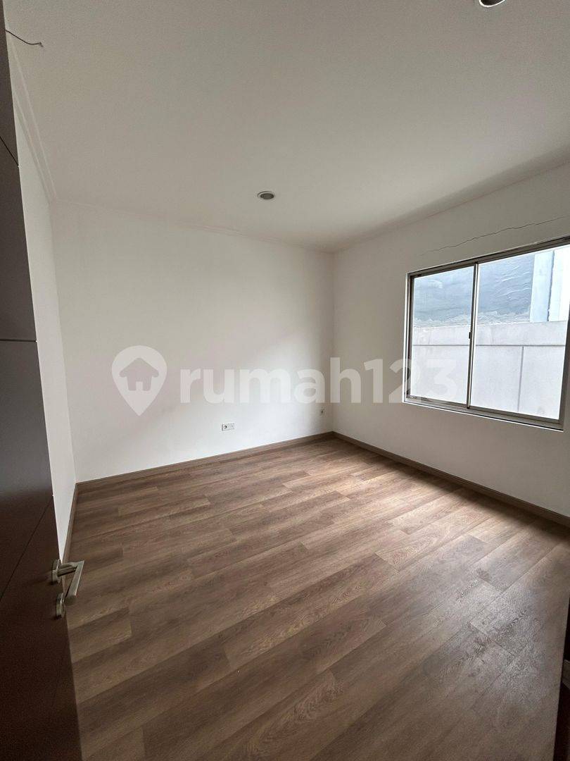 PIK-тегі Symphony Golf House, 2 қабатты, 3+1 жұмақ