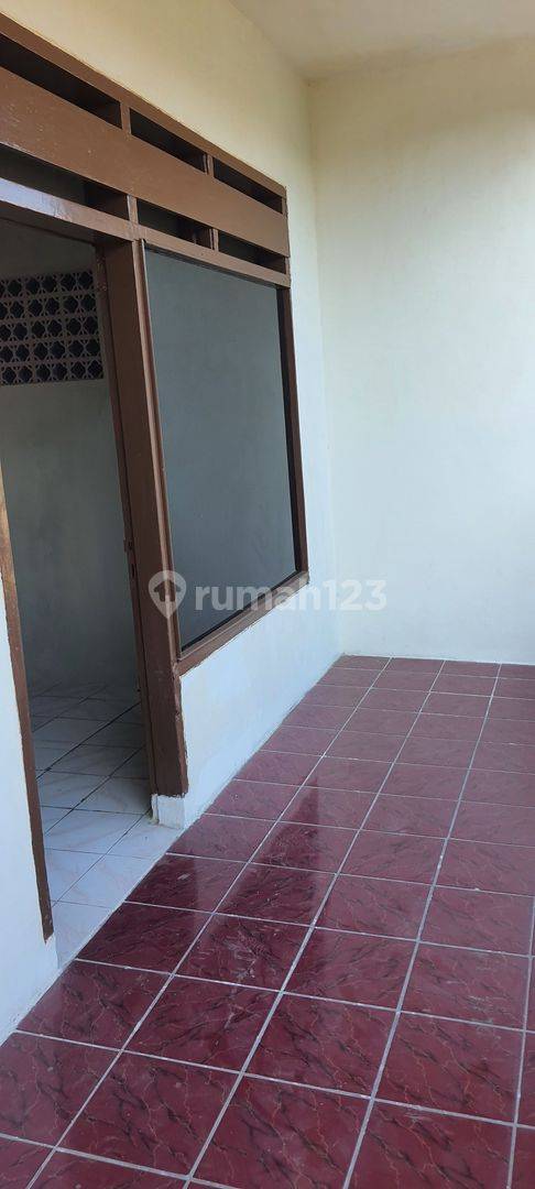 2-Story House in Gubeng Kertajaya - Close to Unair Campus and Gubeng Station