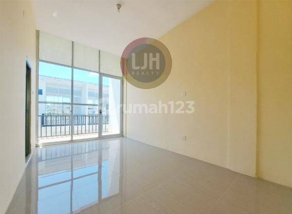 Two-Story Townhouse Near Putra Batam University