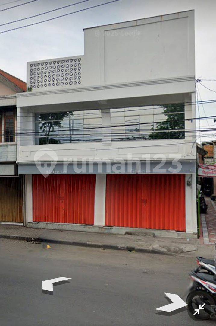 Ruko near Pasar Turi Toll Road - Spacious 2.5 Story Property