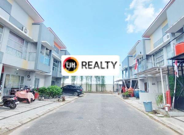Townhouse in Tiban - 2 Bedrooms, Strategic Location