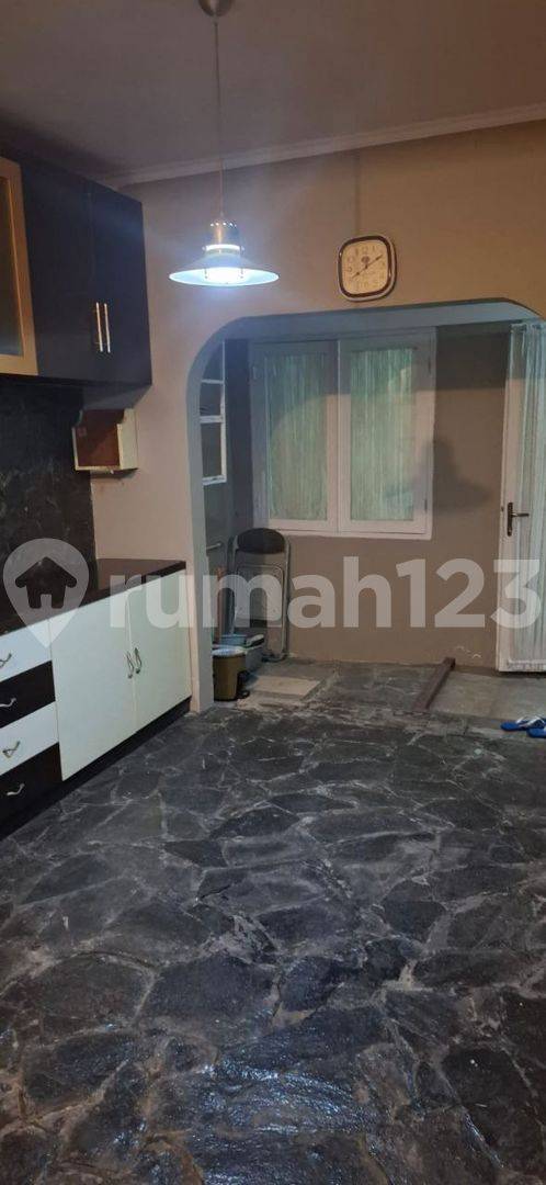 Ready to Move Semi-Furnished House in Jingga Negara
