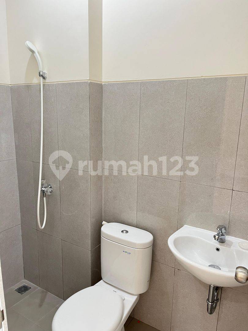 Ruko Verona Junction в Gading Serpong - Стратегическое коммерческое пространство