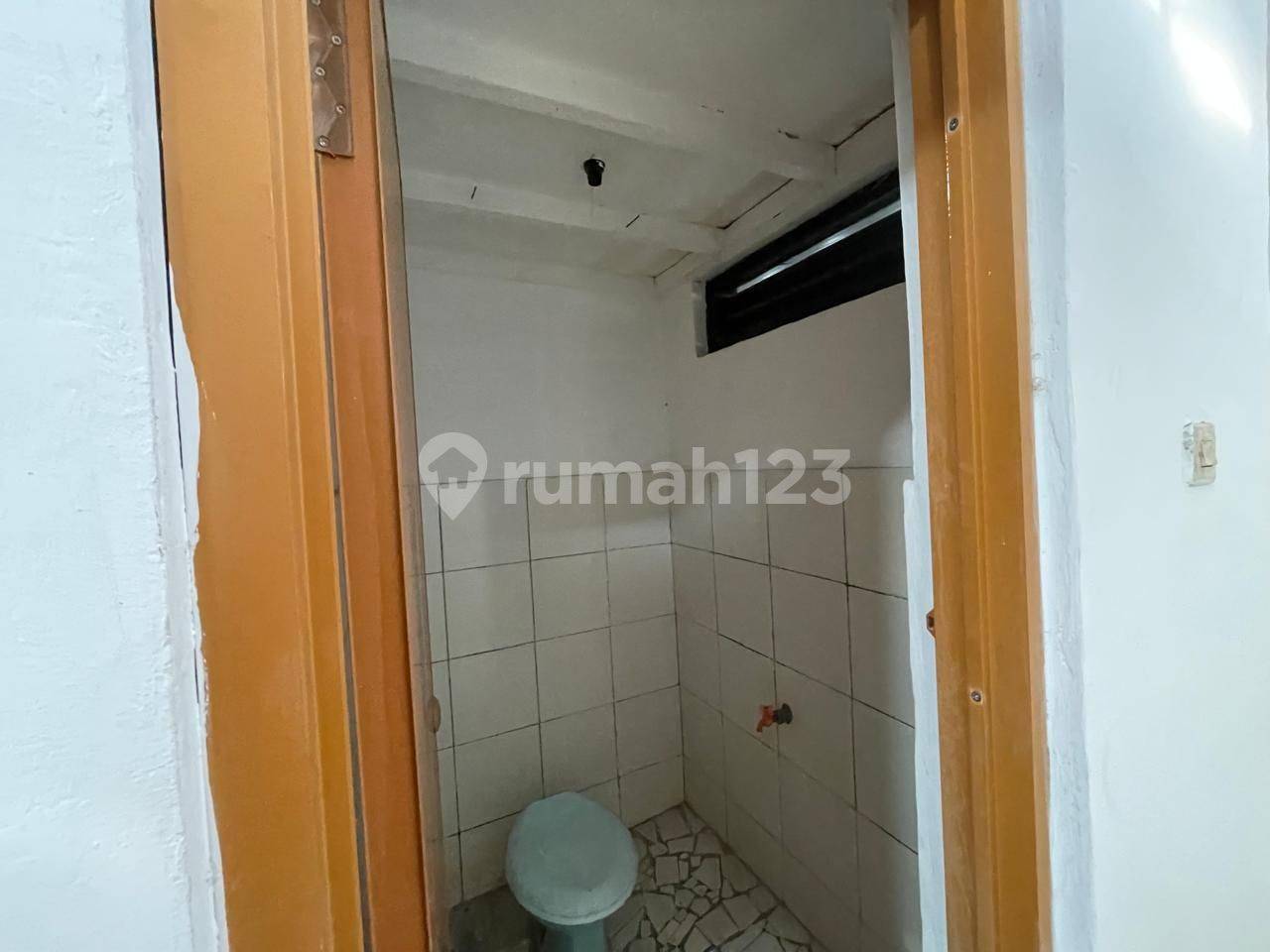 Minimalist Ready-to-Occupy House in Turangga