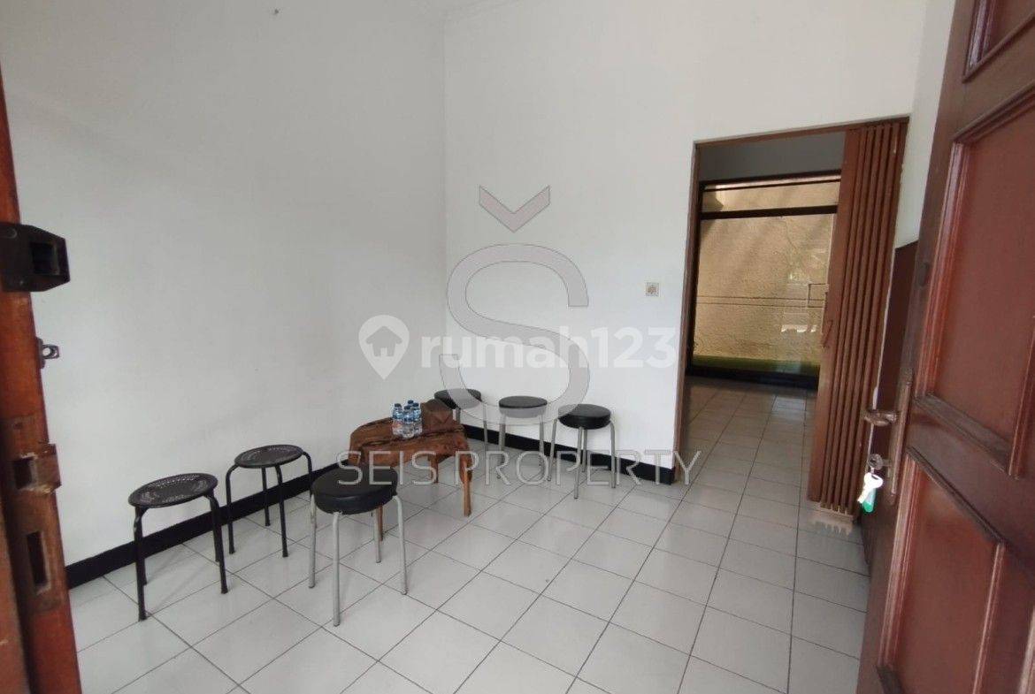 3+1 Bedroom Property with Garage and Carport