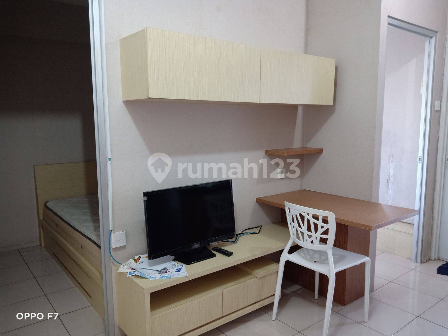 Compact Apartment with Full Amenities