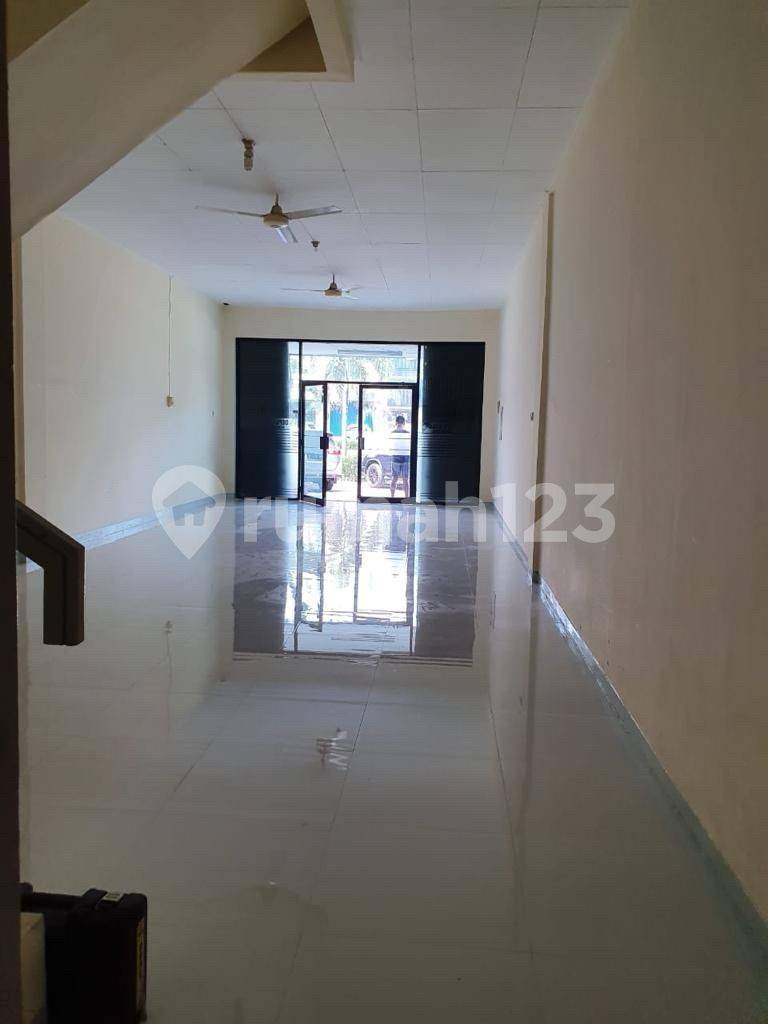 Commercial Space in Gading Serpong, Strategic Location Near Mall