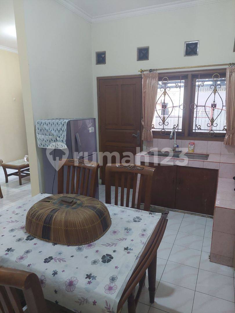 Fully Furnished House in Margahayu Raya, Bandung