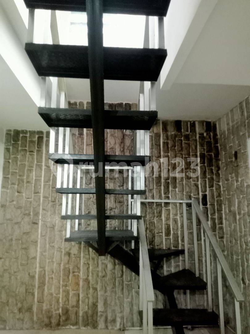 Spacious 1-Floor House in Taman Permata Lippo Karawaci, Tangerang
