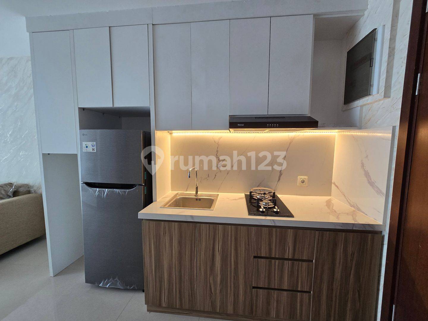 Modern Minimalist Apartment with Designer Interior