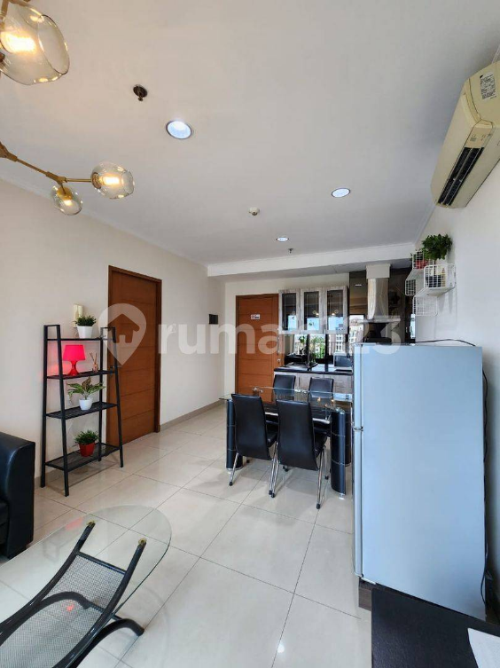 Furnished 2BR Hamptons Park Apartment with City View