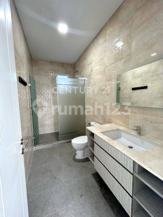 Modern 4-Bedroom House with Garden in Gading Serpong