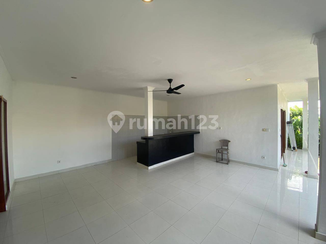 Batu Bolong 3 Bedrooms Brand New Villa for Yearly Rental