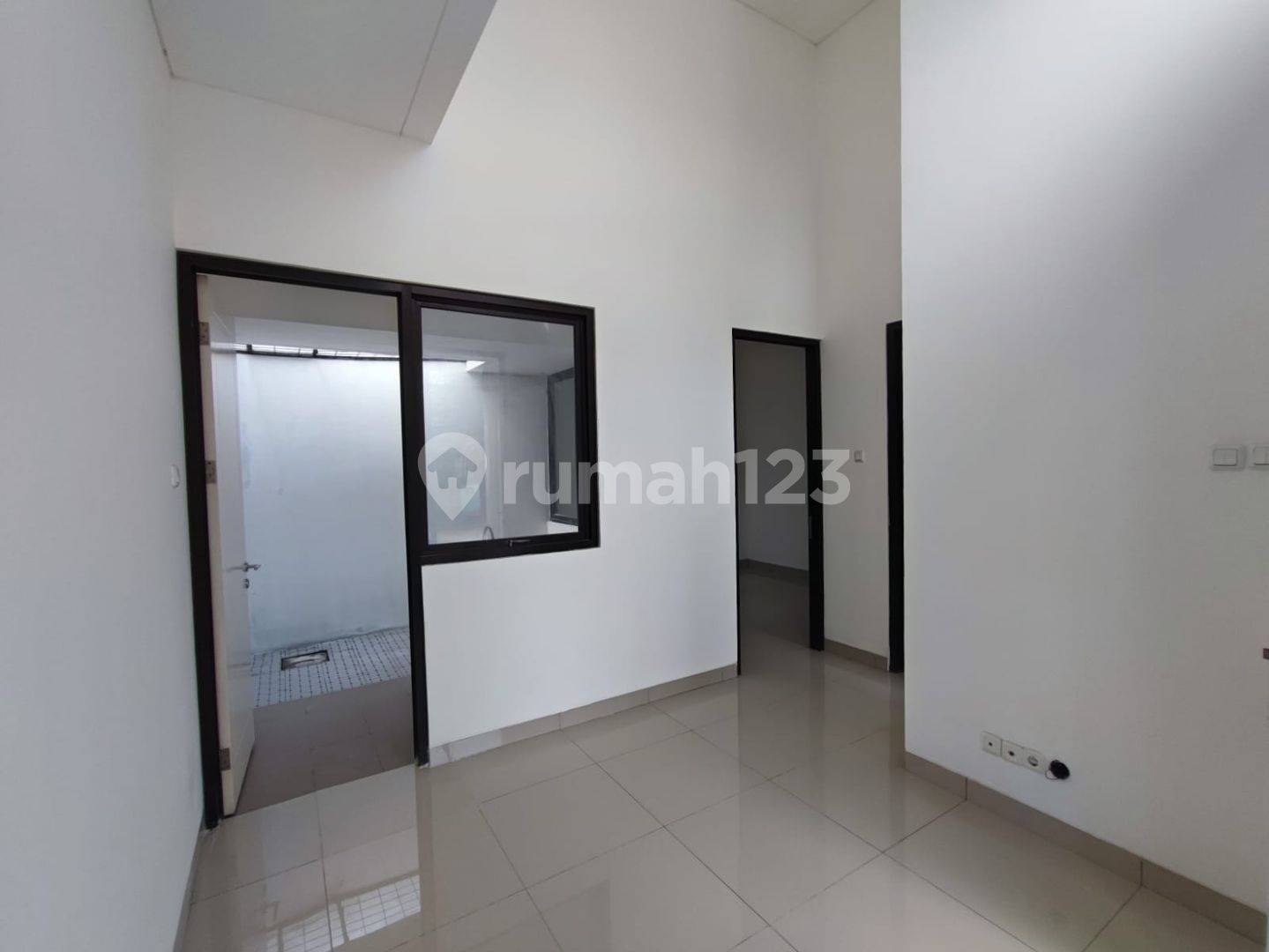 Ready to Move-in House in Cikupa Citra Raya Tangerang