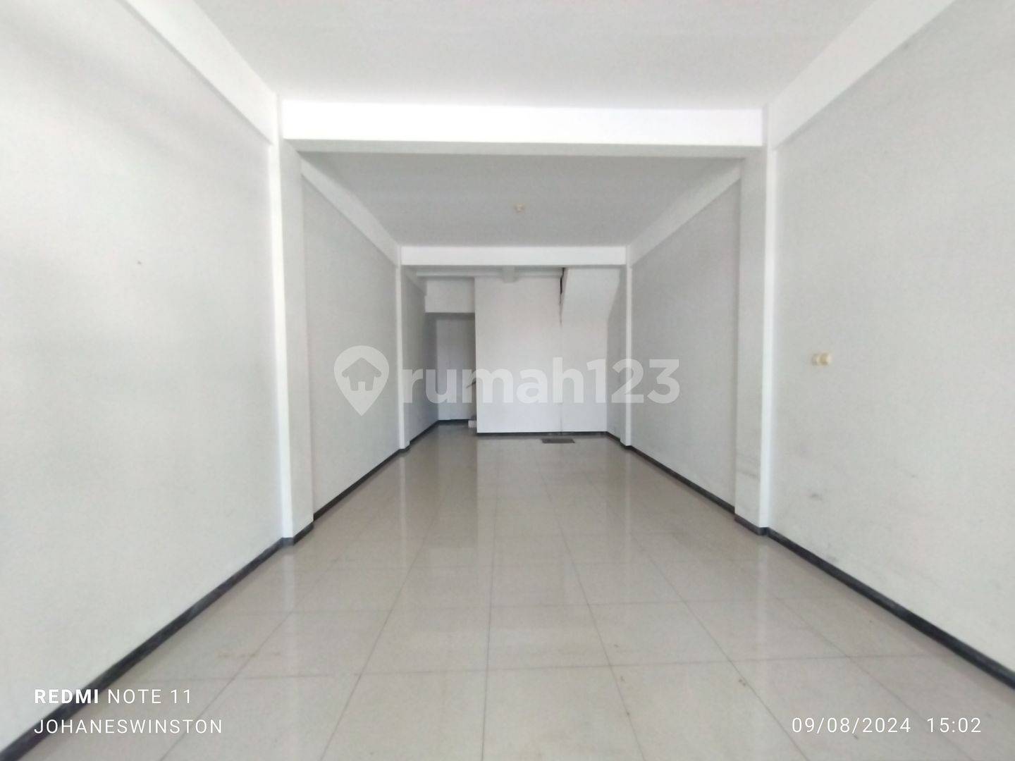 4-Story Commercial Shophouse for Rent in Rungkut Industrial Area
