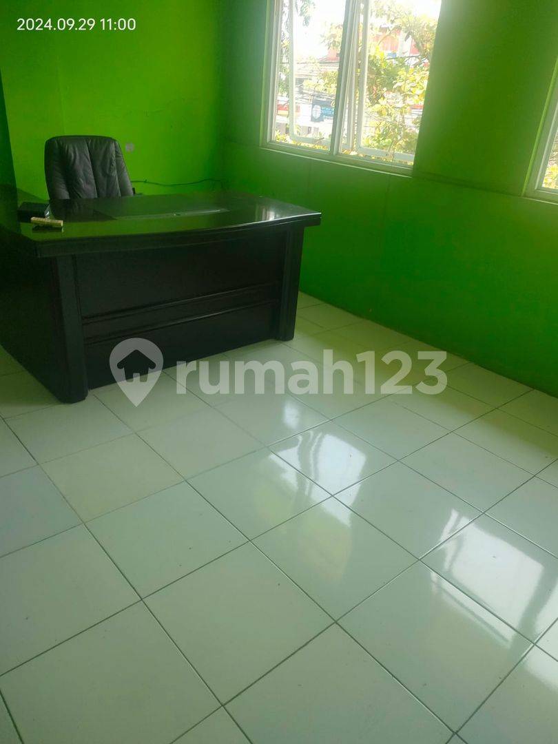 Strategic Commercial Space with Multiple Offices