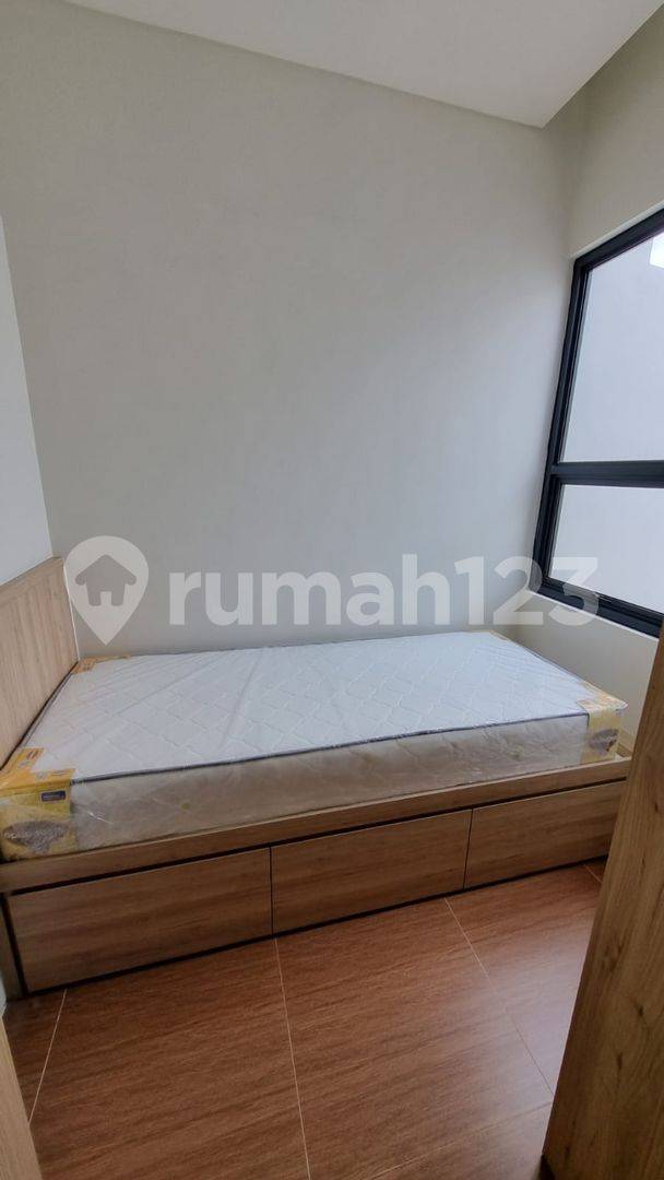 Modern 3-Bedroom Townhouse with Designer Features