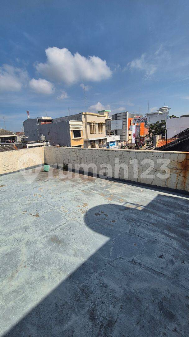 Ruko Karanggetas Commercial Space