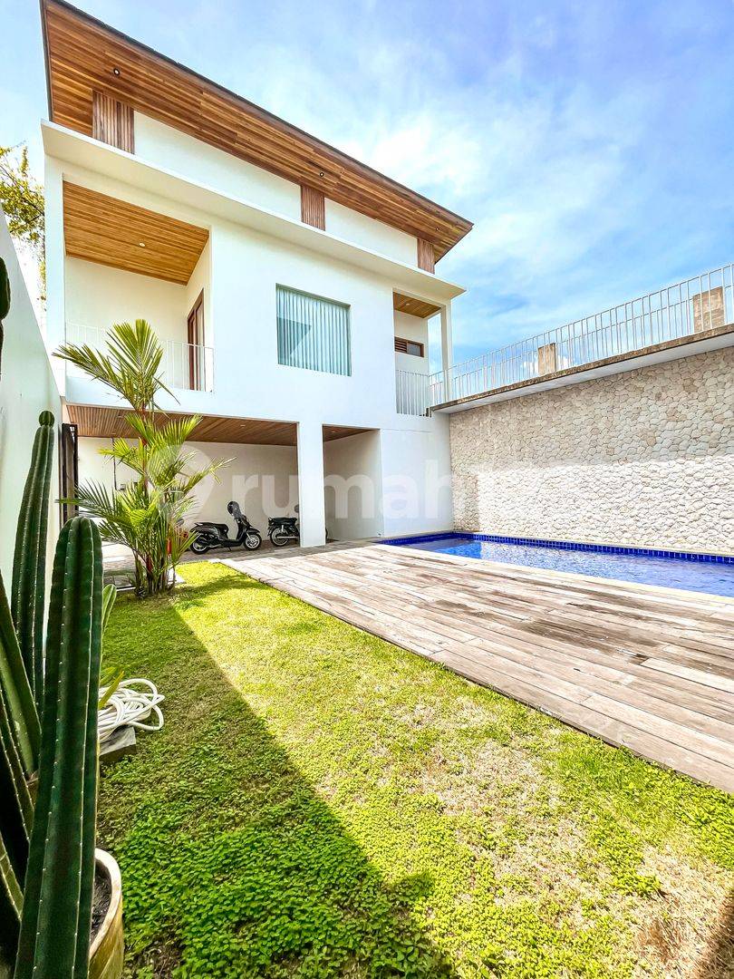 Beautiful View Spacious Villa at Kedampang Kerobokan