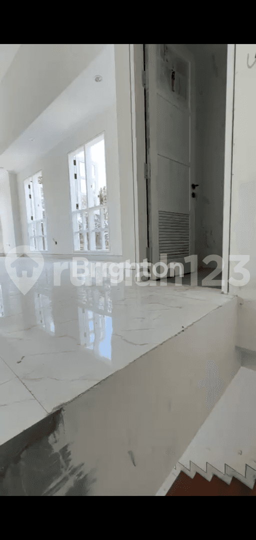 Two-Story Commercial Space in Strategic Denpasar Location