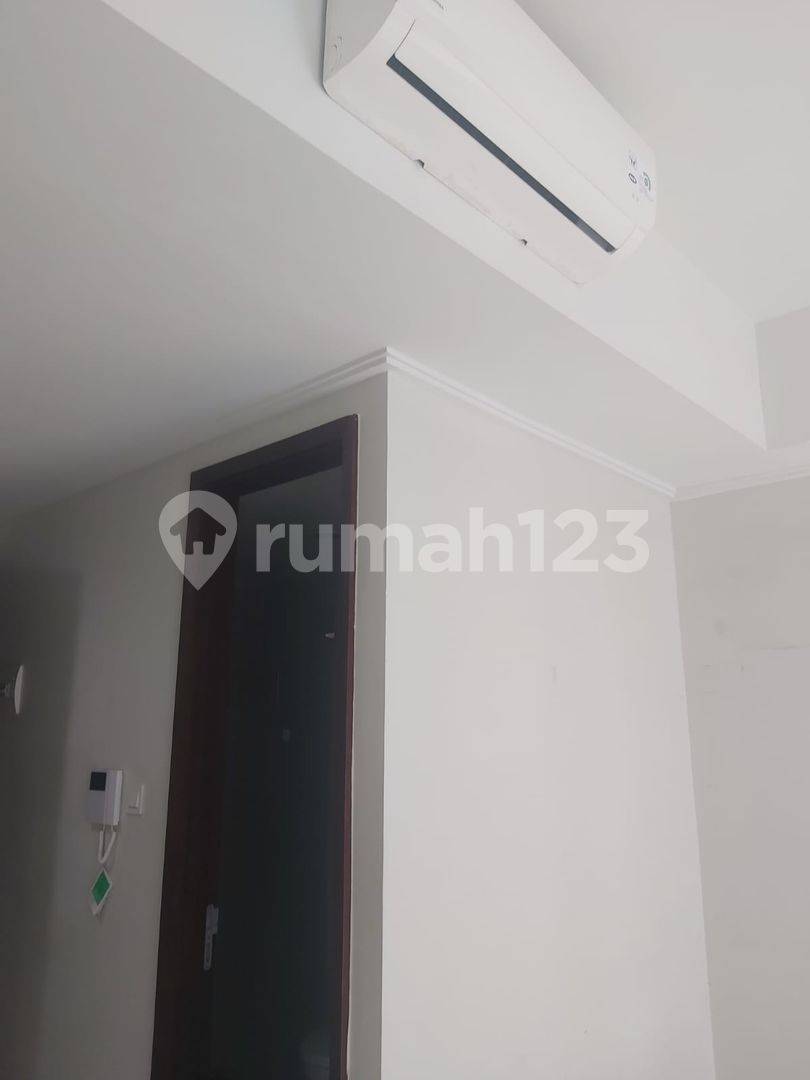 Semi-furnished Studio at Green Sedayu Mall