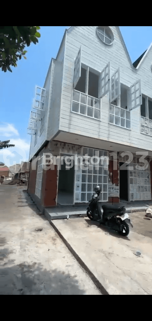 Two-Story Commercial Space in Strategic Denpasar Location