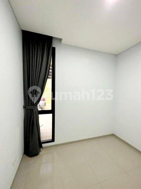 Жабдықталған 2 бөлмелі үй Bintaro жақын маңындағы ыңғайлылықтар