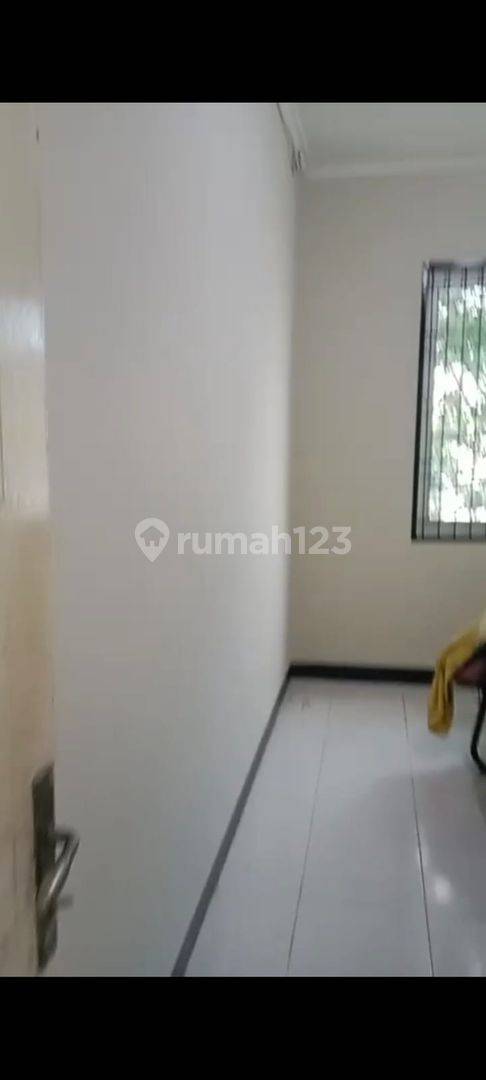 Two-story shophouse near Duri Kosambi Raya street