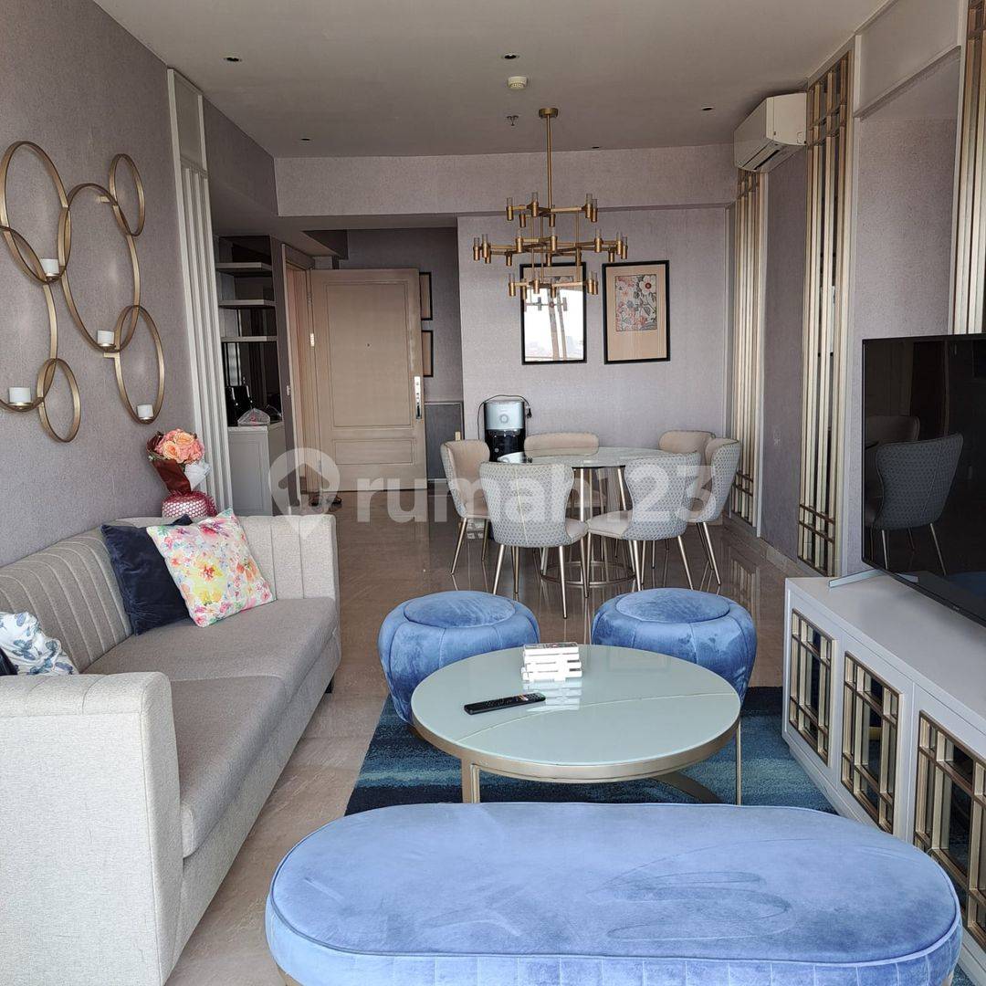 One Icon Apartment - 3 Bedrooms - Prime Location in Surabaya