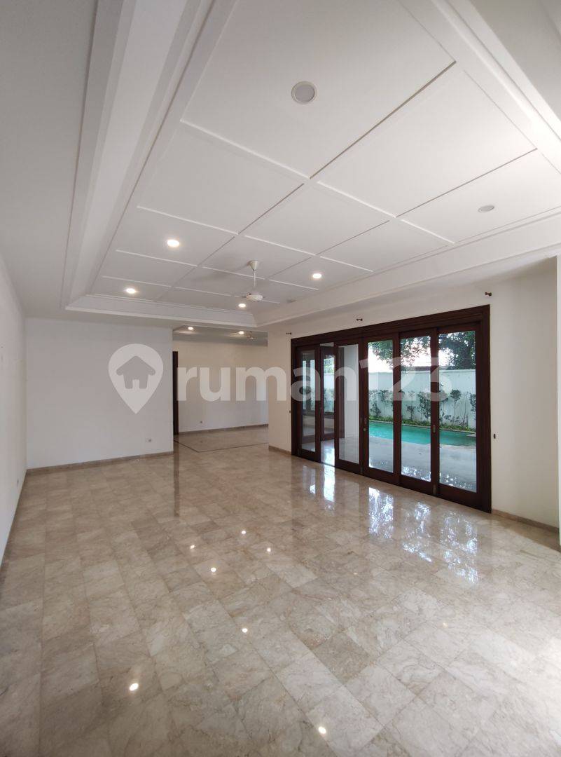 Luxurious 5-Bedroom House in Cipete with Private Pool