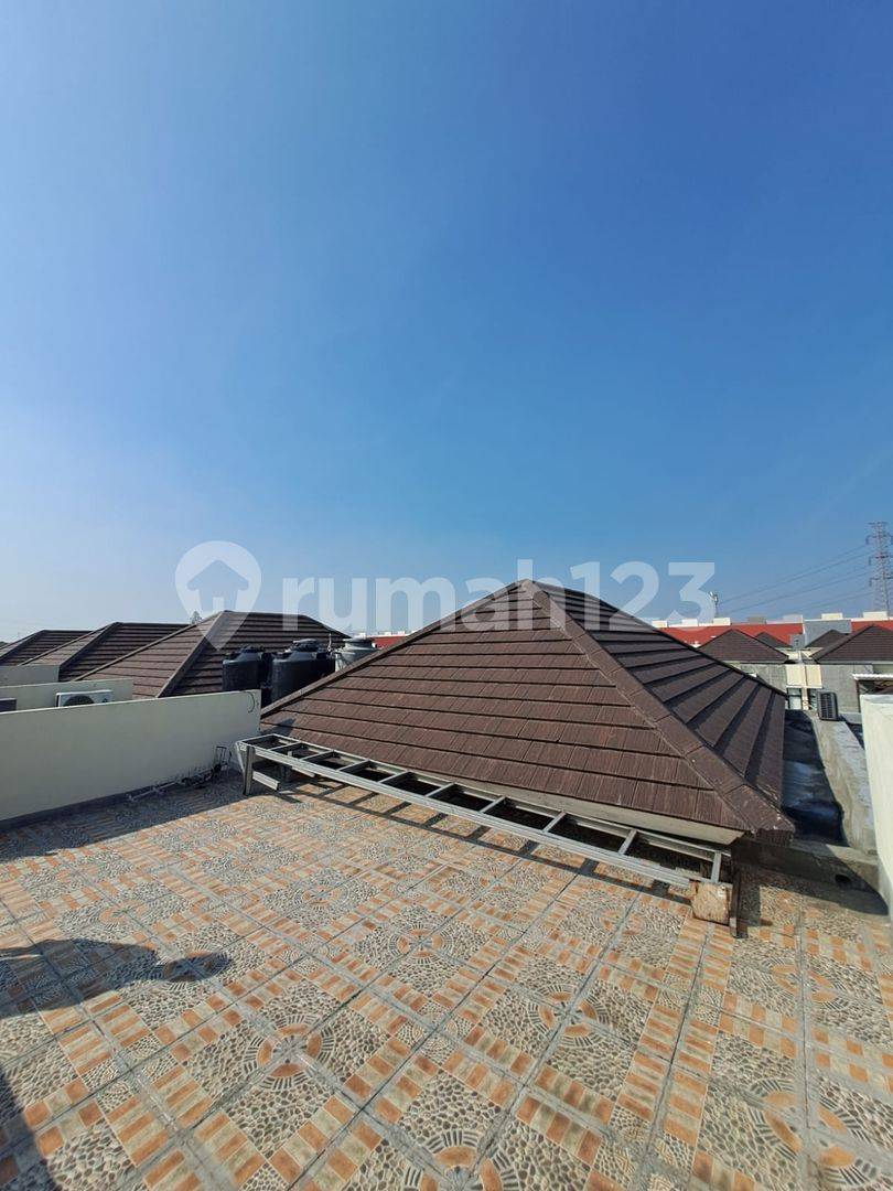 Cluster Arana Harapan Indah Bekasi - Spacious 4+1 Bedroom House