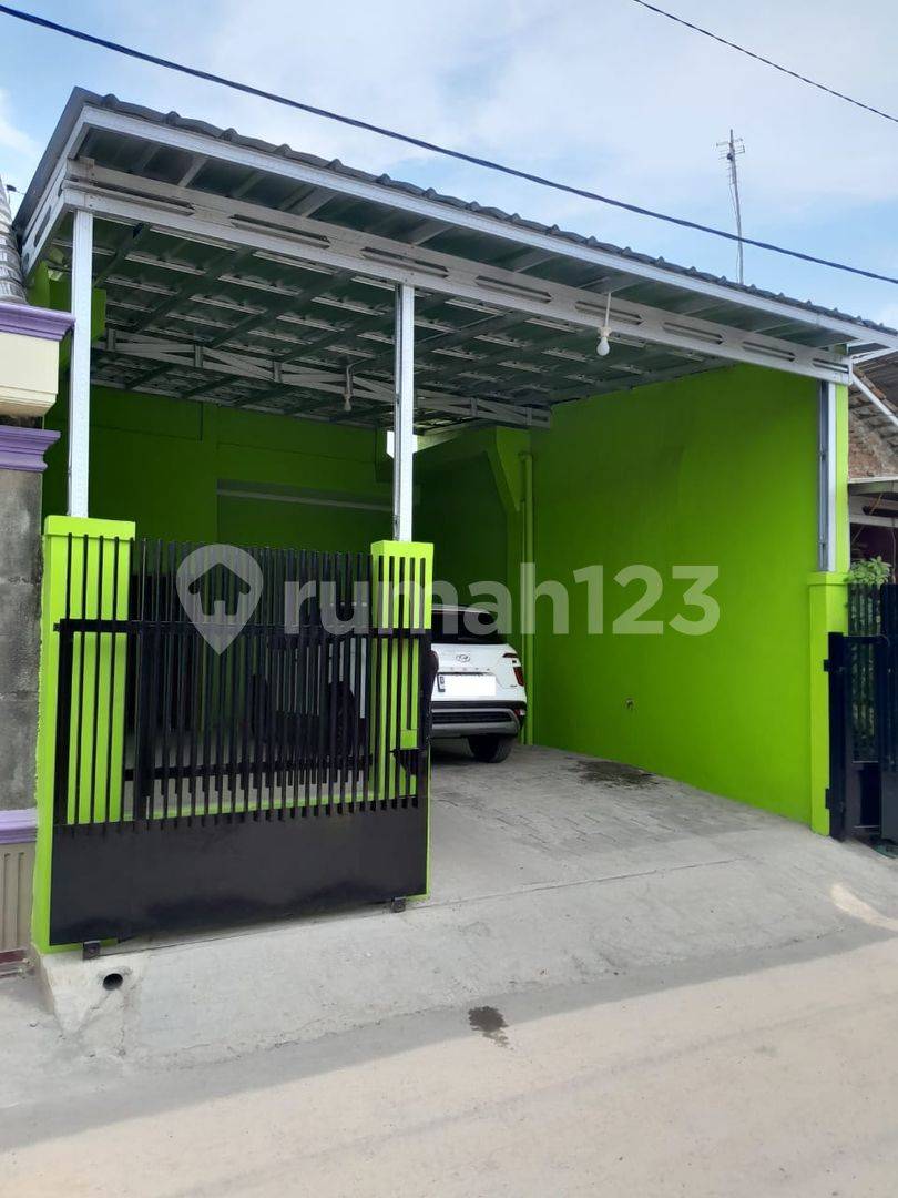 Spacious 3-Bedroom Property with Large Parking and Utilities