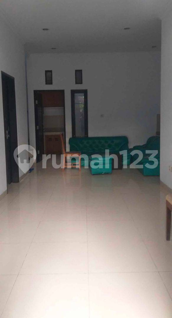 Strategic Location Near Beach with AC and Water Heater